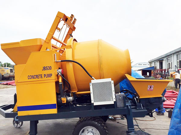 concrete mixer with pump