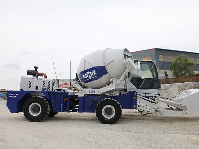 China Self Loading Concrete Mixer