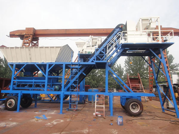 AJY-25 mobile concrete batch plant on construction site